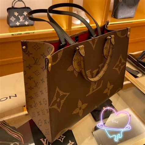 lv on the go tote ราคา|กระเป๋ารุ่น OnTheGo GM .